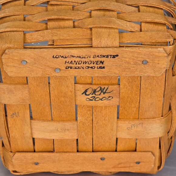 NWOT Longaberger 2000 All-American Strawberry Basket - Picture 3 of 3